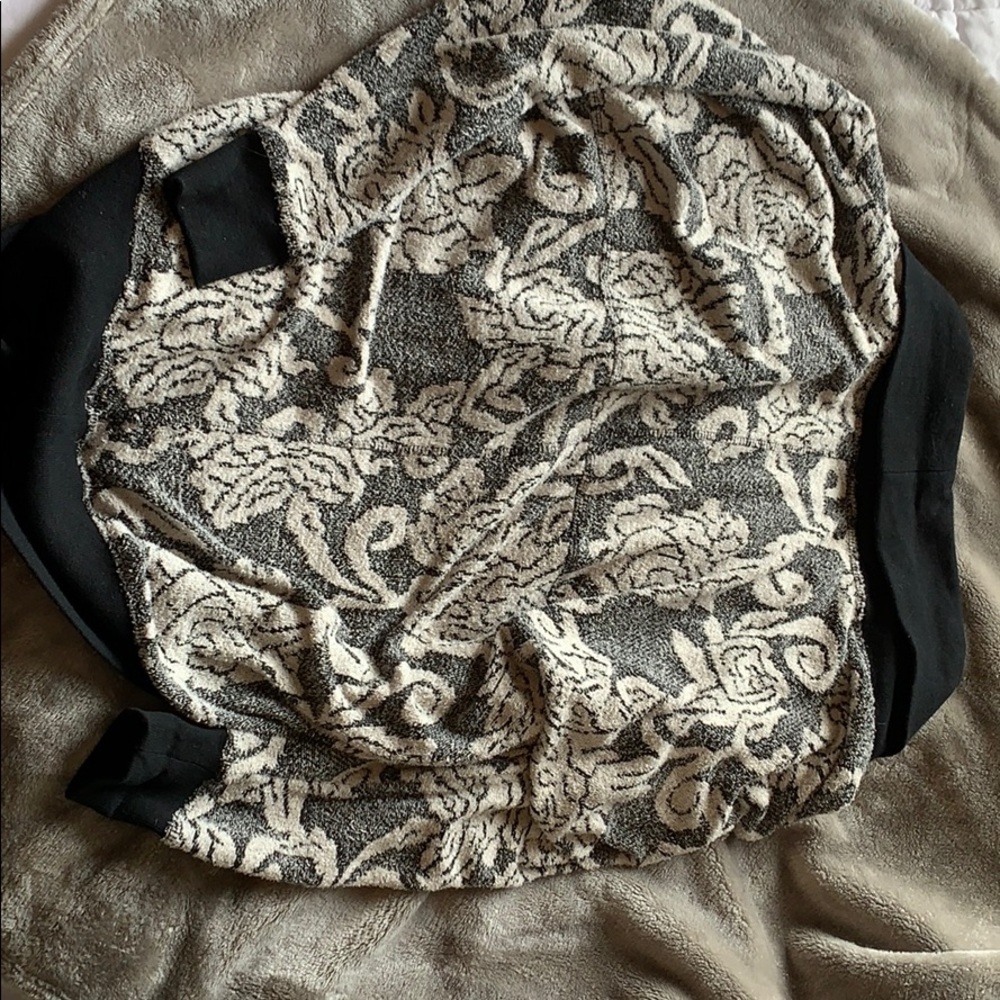 Cardigan - Picture 2 of 2